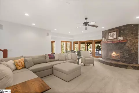 Living - 134 Teaberry Ln, Sunset, SC 29685 photo 2 of 2