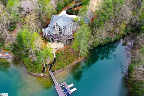 134 Teaberry Ln, Sunset, SC 29685
