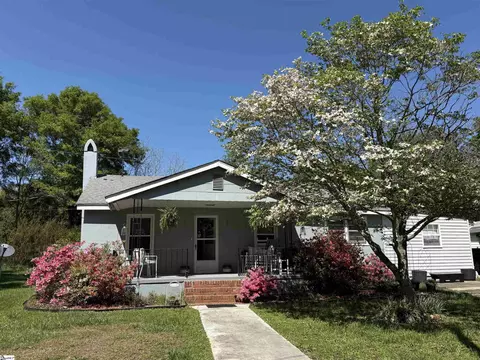 615 Taylor St, Central, SC 29630