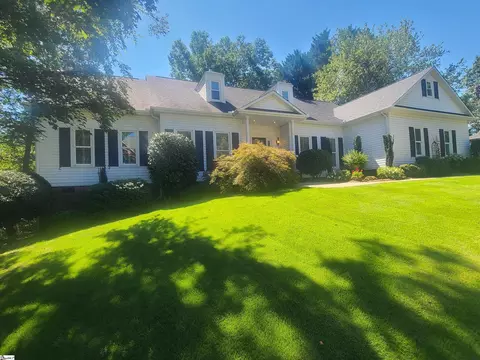 305 Beckworth Dr, Taylors, SC 29687