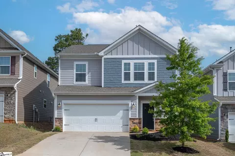 109 Magnolia St, Woodruff, SC 29388