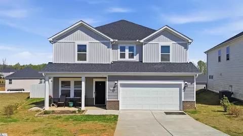 1720 Greenpath Ln, Moore, SC 29369