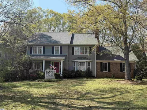 504 Hillpine Dr, Simpsonville, SC 29681