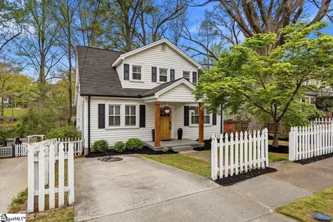 212 Briarcliff Dr, Greenville, SC 29607