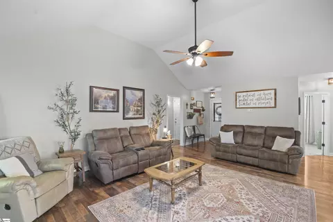 113 Raintree Ct, Easley, SC 29642 photo 11