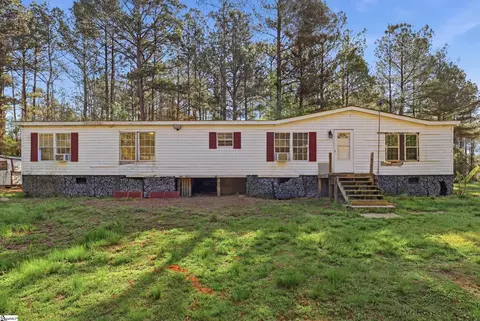 88 Deer Valley Rd, Laurens, SC 29360