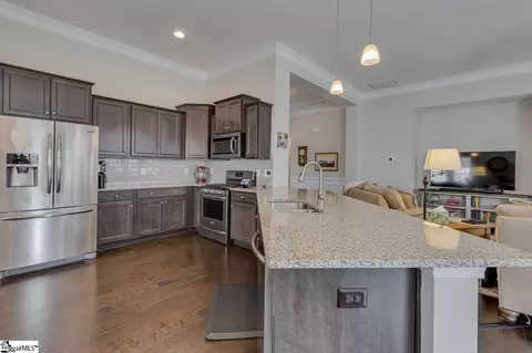 Kitchen - 155 Willowbottom Dr, Greer, SC 29651 photo 4 of 5