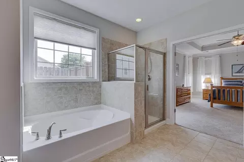 Bath - 155 Willowbottom Dr, Greer, SC 29651 photo 3 of 4