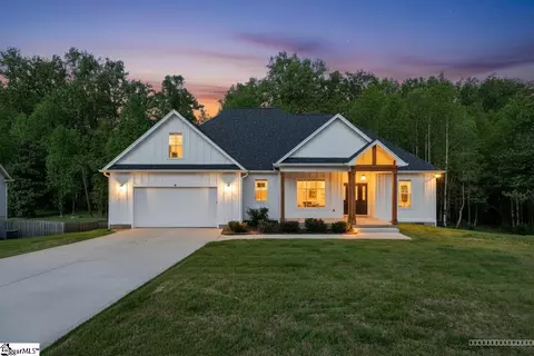 184 Woodland Ave, Inman, SC 29349