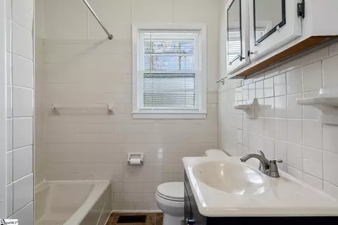 Bath - 37 Dendy St, Pelzer, SC 29669 photo 4 of 4