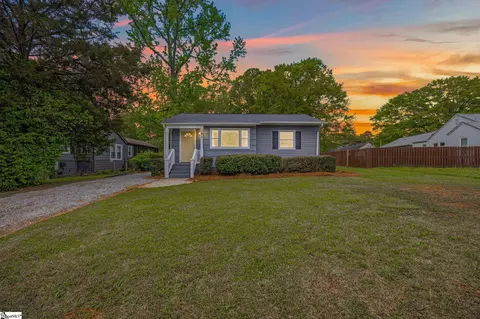 6 Pleasant Ridge Ave, Greenville, SC 29605