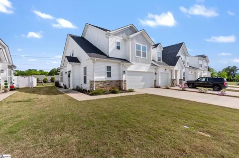 1615 Chelmsford Ct, Spartanburg, SC 29301