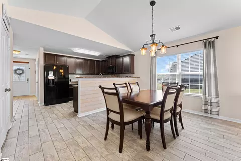 Dining - 348 Victory Ln, Moore, SC 29369 photo 2 of 2