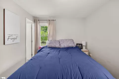 Bedroom - 309 E Hampton Ave, Honea Path, SC 29654 photo 4 of 5