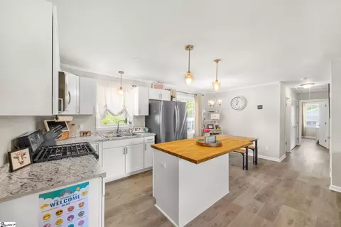 Kitchen - 309 E Hampton Ave, Honea Path, SC 29654 photo 1 of 2