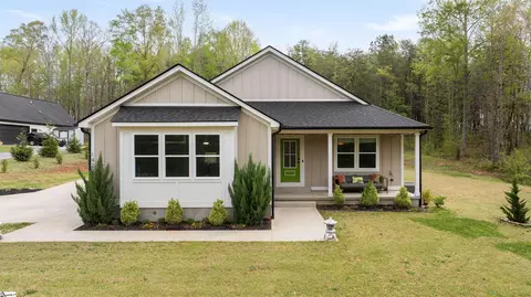 142 Belue Mill Rd, Landrum, SC 29356