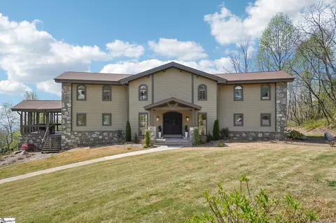 68 Raven Rd, Landrum, SC 29356