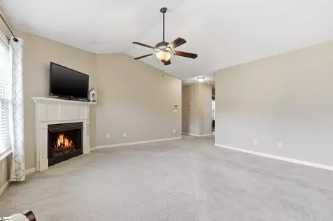 Living - 22 Nautical Dr, Greer, SC 29650 photo 2 of 3