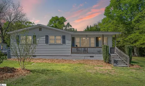 6844 Reidville Rd, Woodruff, SC 29388