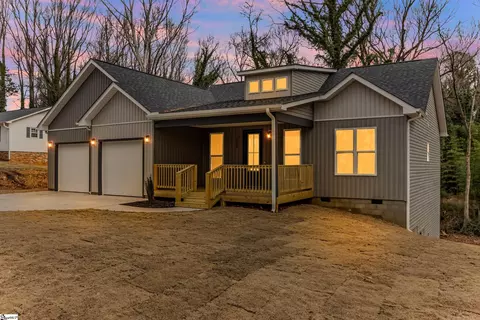 3388 E Croft Cir, Spartanburg, SC 29302