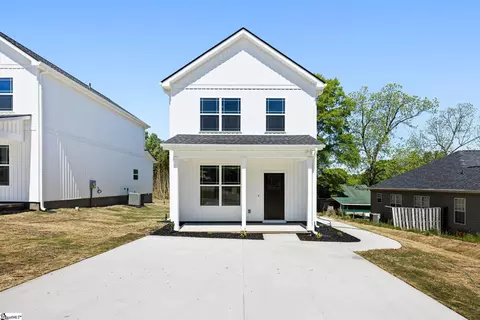 207 Wildwood Dr, Greer, SC 29651