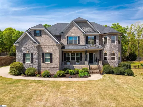 235 Tuxedo Ln, Greer, SC 29651