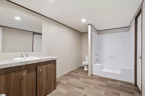 Bath - 566 Connelly Rd, Pickens, SC 29671 photo 1 of 2