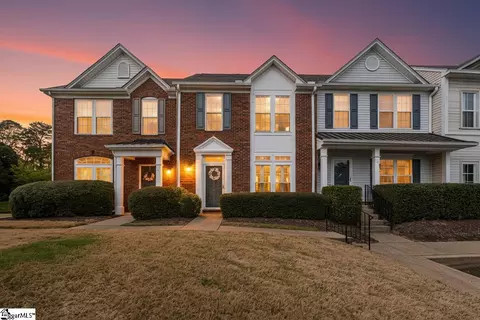 68 Spring Crossing Cir, Greer, SC 29650