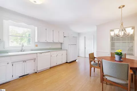 Kitchen - 512 Devenger Rd, Greer, SC 29650 photo 1 of 2