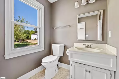 Bath - 105 Middle Brook Rd, Greer, SC 29650 photo 4 of 4