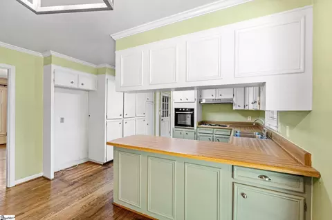 Kitchen - 105 Middle Brook Rd, Greer, SC 29650 photo 2 of 5