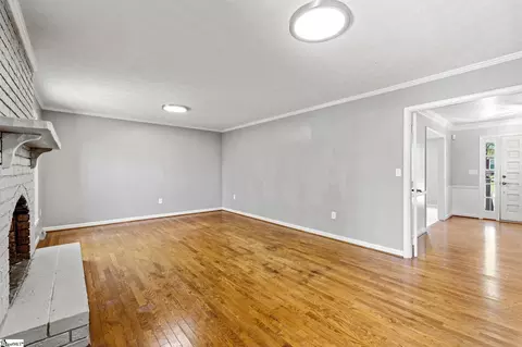 Living - 105 Middle Brook Rd, Greer, SC 29650 photo 2 of 4