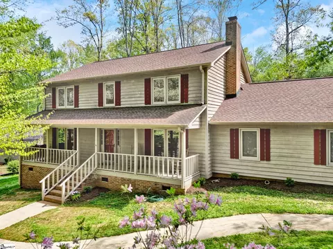 108 Oakfern Ct, Simpsonville, SC 29681