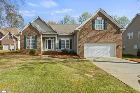 8 W Glohaven Pl, Simpsonville, SC 29681