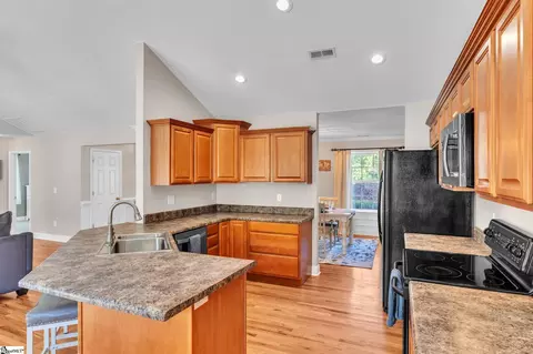 Kitchen - 58 Jude Ct, Greer, SC 29651 photo 3 of 4