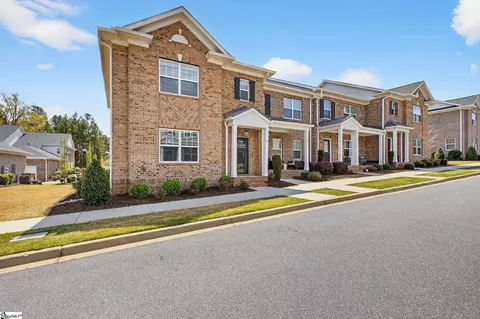 28 Peckham St, Greenville, SC 29607