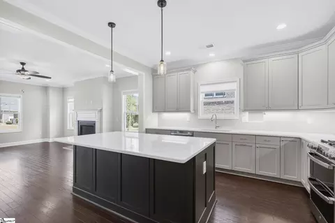 Kitchen - 28 Peckham St, Greenville, SC 29607 photo 2 of 6
