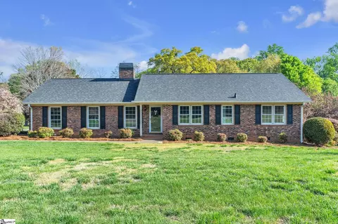 806 Shoresbrook Dr, Spartanburg, SC 29301