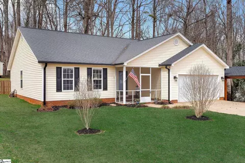 137 Ashlan Woods Ct, Greer, SC 29651