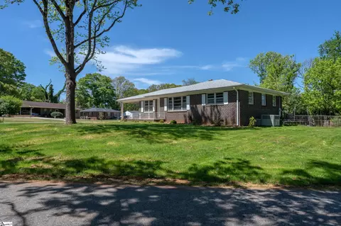 1 Pinefield Dr, Greenville, SC 29605