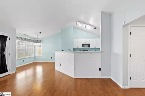 Living - 110 Hickory Run Dr, Easley, SC 29642 photo 5 of 5