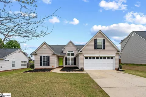 Exterior - 110 Hickory Run Dr, Easley, SC 29642 photo 2 of 7