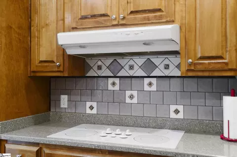 Kitchen - 181 Lake Dr, Greer, SC 29651 photo 2 of 3