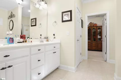Entry Way - 181 Lake Dr, Greer, SC 29651 photo 4 of 4