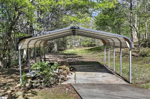 Exterior - 181 Lake Dr, Greer, SC 29651 photo 6 of 8