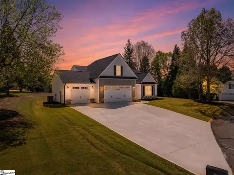 405 Pearle Brook Ln, Taylors, SC 29687