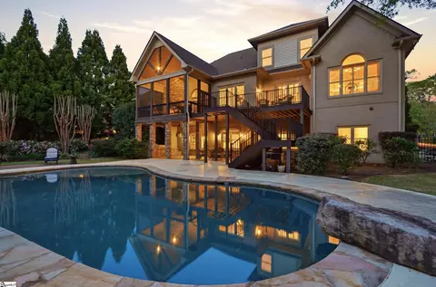 9 Collins Crest Ct, Greenville, SC 29607