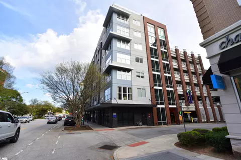 100 E Washington St #32, Greenville, SC 29601