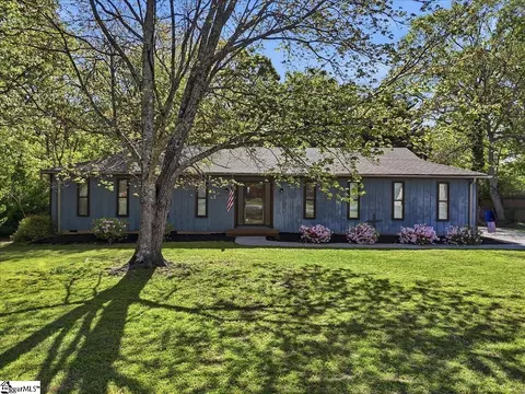 26 Owens Rd, Taylors, SC 29687
