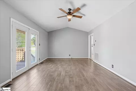 Living - 207 E Celestial Dr, Greer, SC 29651 photo 2 of 3